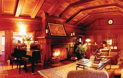 Harbor House Inn Lobby in 2009